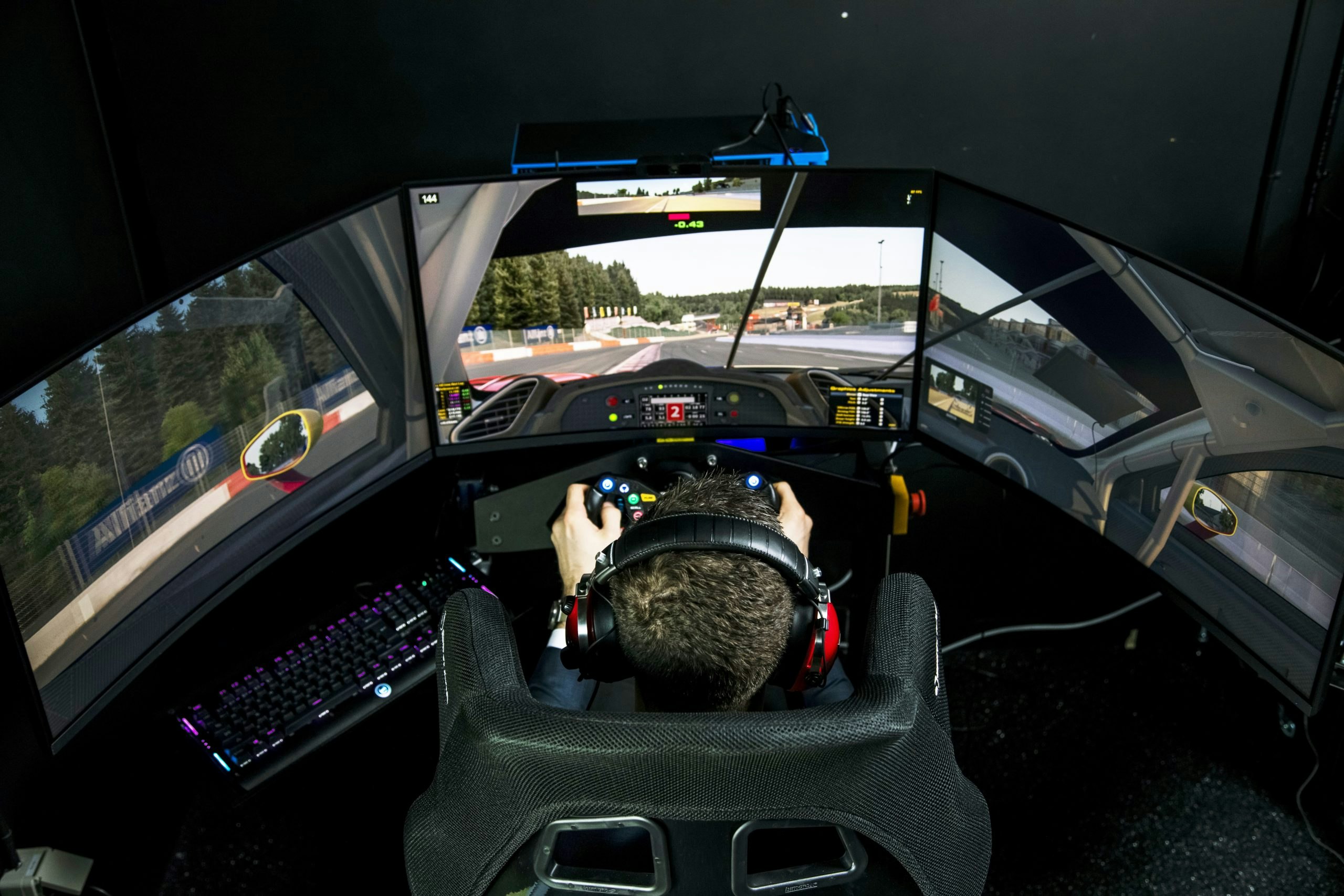 Digital motorsport | Sådan kommer du i gang | bilmagasinet.dk