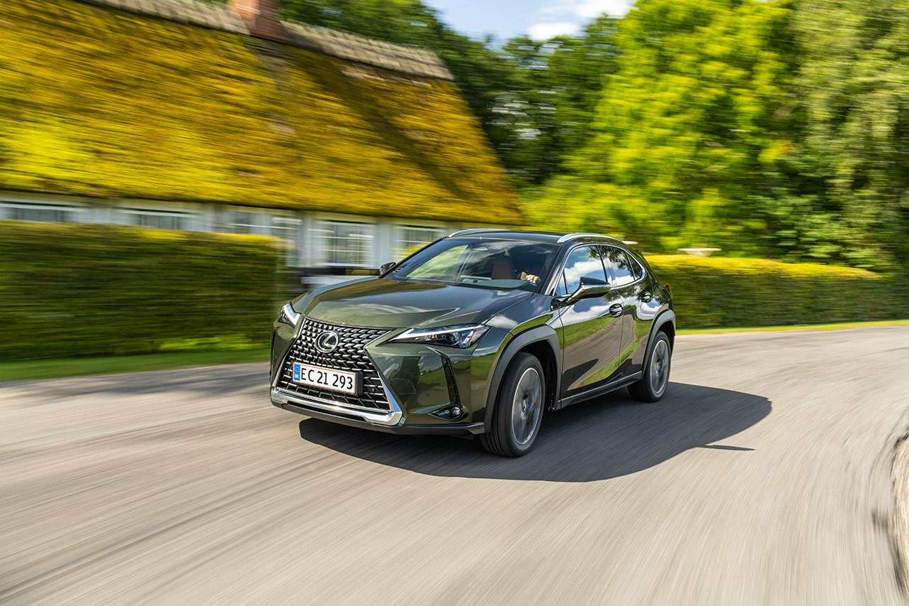 Lexus UX 300h | Se test, priser og billeder her | bilmagasinet.dk