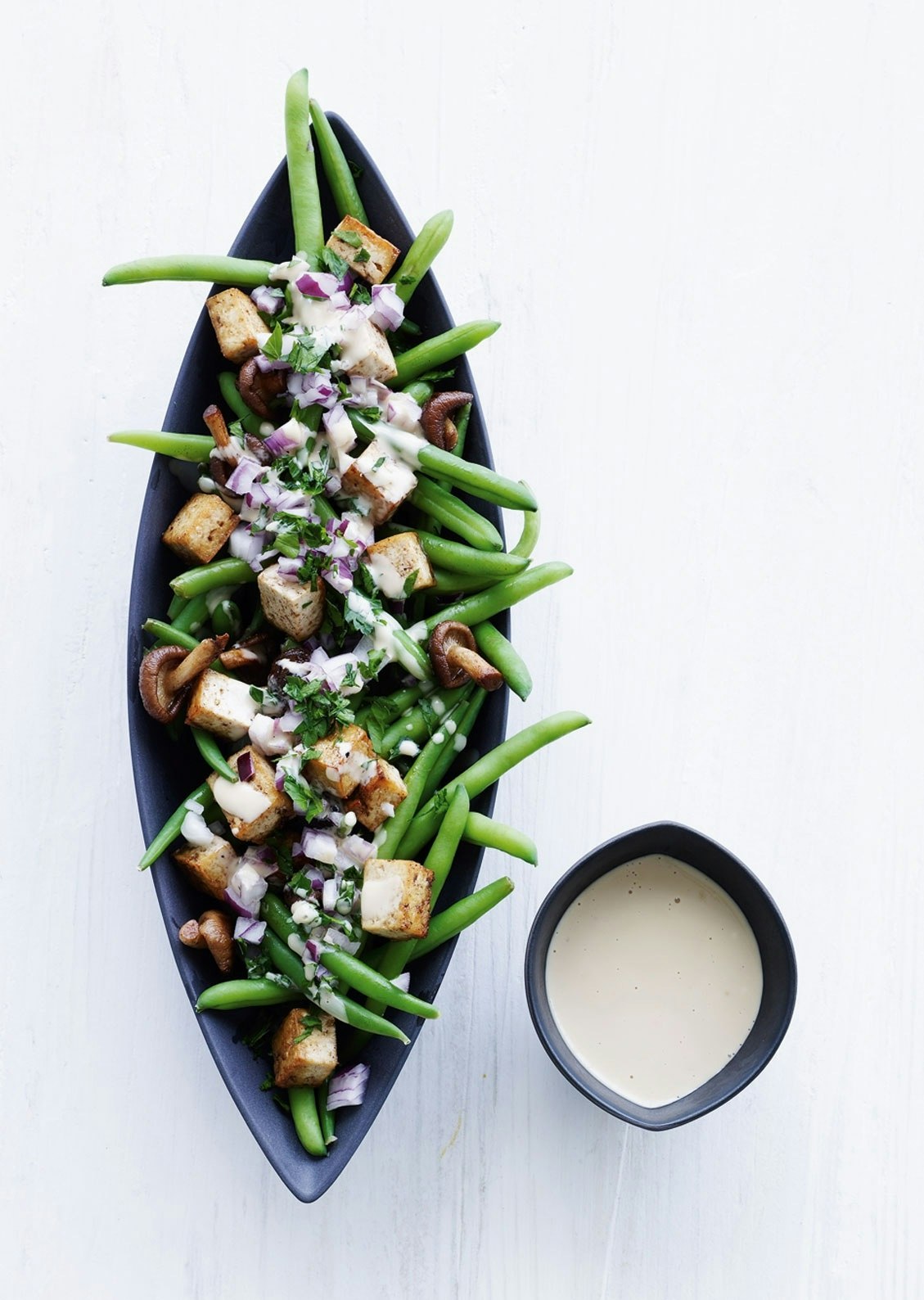 Vegetarisk bønne- og tofusalat | bo-bedre.no