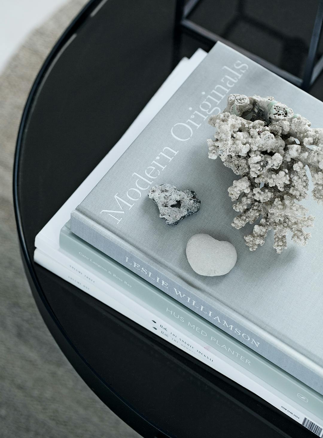 designerbøger strandfund stue