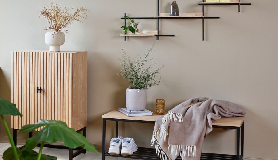 Smarte Løsninger for Små Leiligheter: Maksimer Plassen og Komforten () Smarte Løsninger for Små Leiligheter: Maksimer Plassen og Komforten