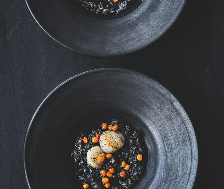 Sort Risotto Sort risotto med kammuslinger – den bedste opskrift | bobedre.dk