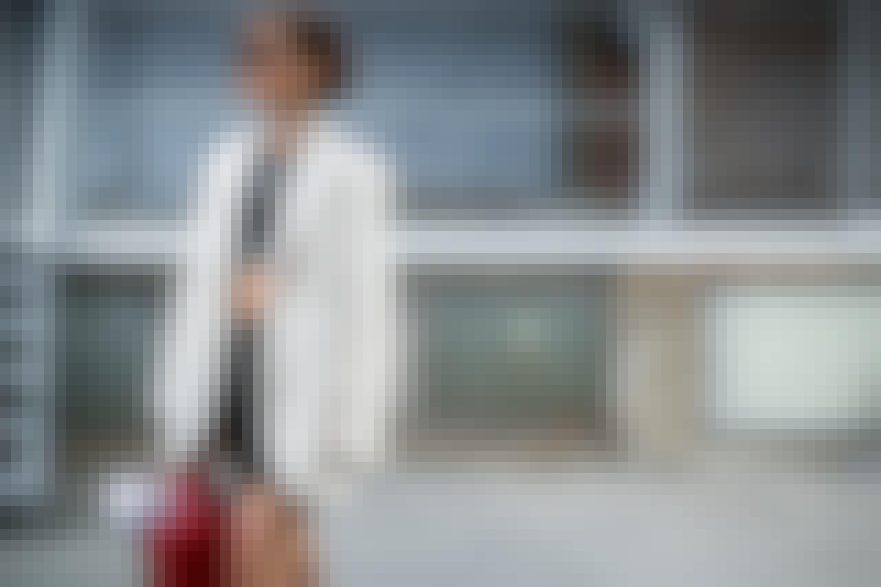 Cykelshorts og en oversize blazer