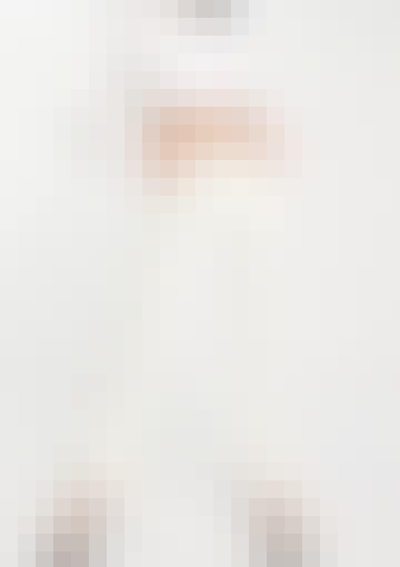 Hvide lavtaljede jeans fra Asos.