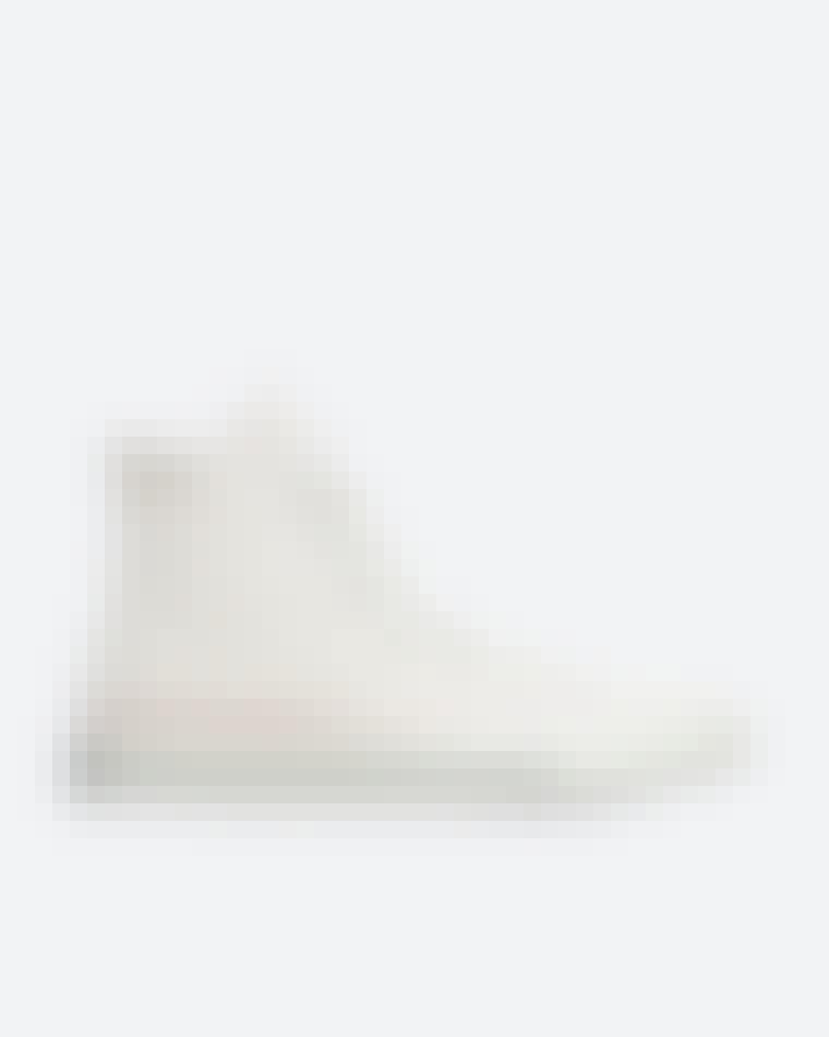 De hvide sneakers