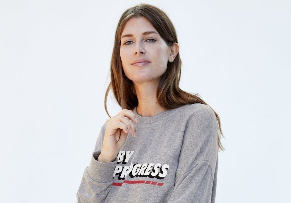 Dansk stilikon poserer gravid for Zara | costume.dk