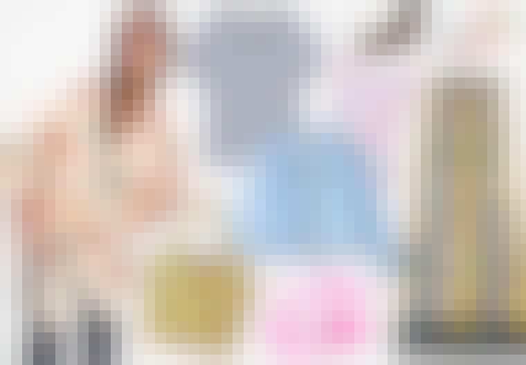 kjoler sko badetøj hårpynt tasker tøj med blomster print