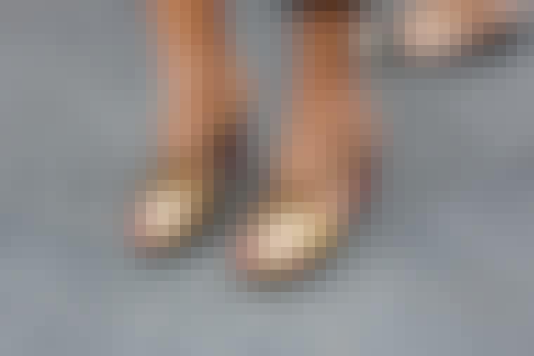 Skinnende blankt
