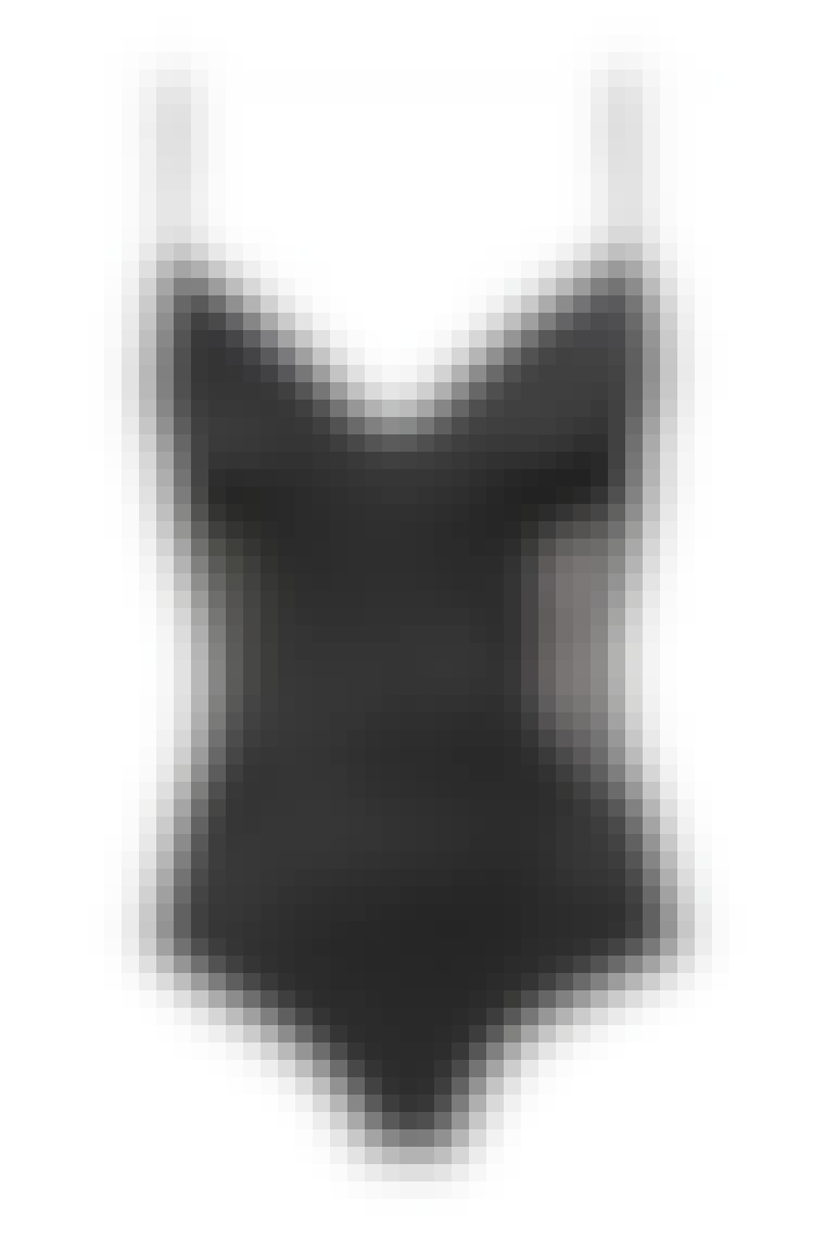 Svart body med transparente detaljer fra Gina Tricot, 199 kroner.