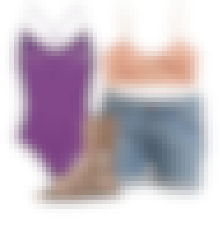 Miks sesongens denimshorts med en badedrakt eller en kort magetopp, og kombiner med et par grove sandaler. Få shoppingtips og inspirasjon!