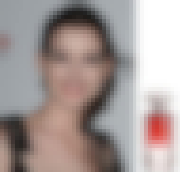 Anne Hathaway er ikke bare ansiktet for Lancômes nye duft Magnifique - hun er også veldig glad i duften og bruker den hver dag. Duften er både feminin og forførende.