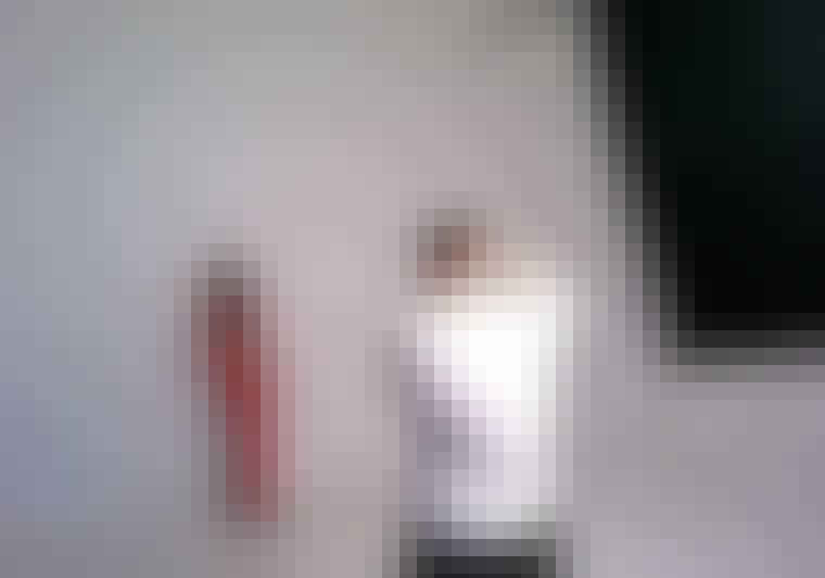 Fotograf Christian Friis skyder Costumes forside.