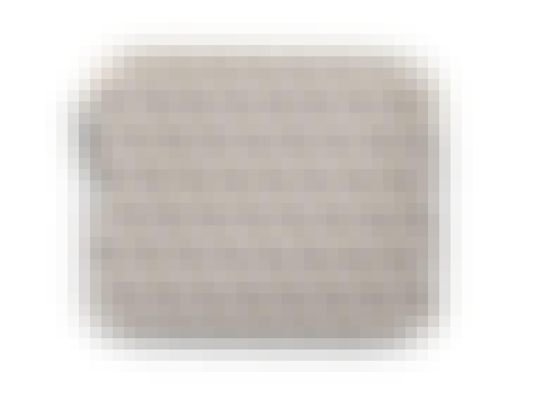 En nærmest tredimensionel computertaske. Så forsvinder den ikke blandt alle de sorte mapper. Taske fra E-tasker.dk til 195 kr.