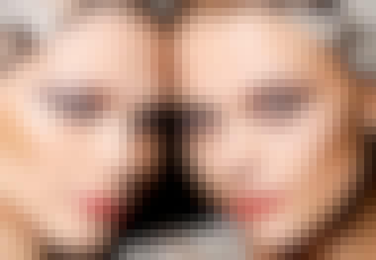 THE FULL LOOK: Giv din makeup fuld opmærksomhed. Lad dine øjne, læber og kinder få masser af farve, men hold din hud fugtig og levende som hos Blugirl. Få looket: 1: Gå efter mørke nuancer s...