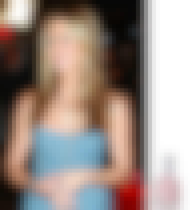 Essie laver holdbare neglelakker i fantastiske farver. Det er derfor ikke mærkeligt, at Essie har mange fans, som tæller blandt andre skuespillerinderne Katie Holmes, Gwyneth Paltrow og Jennifer Aniston (billedet). Jennifer Anistons favorit...