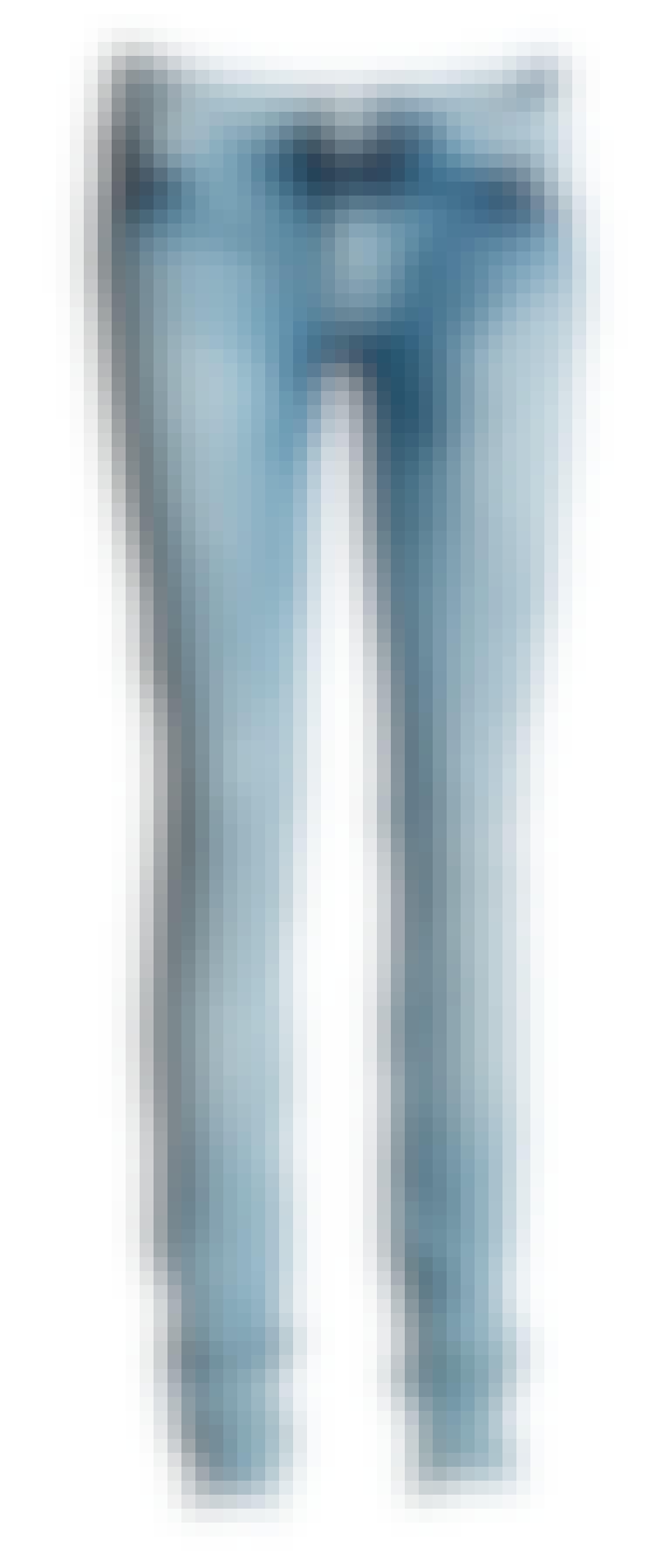 Denne sæson skal dine jeans være lyse. Har du mod på det, kan du slide huller i dem med sandpapir. Jeans fra Gestuz til 800 kr.