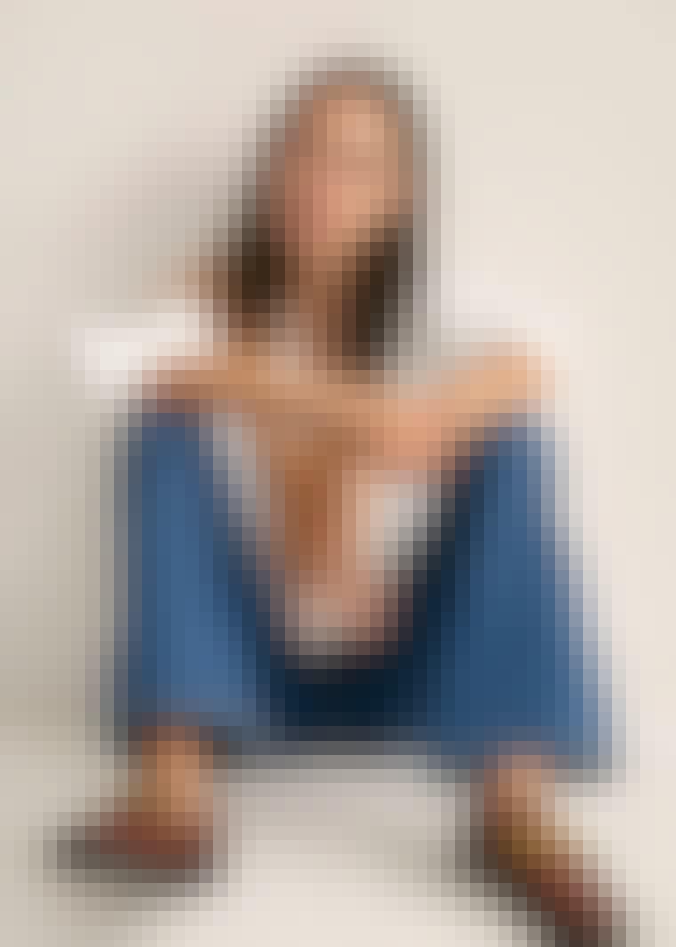 77085933_CG_D9