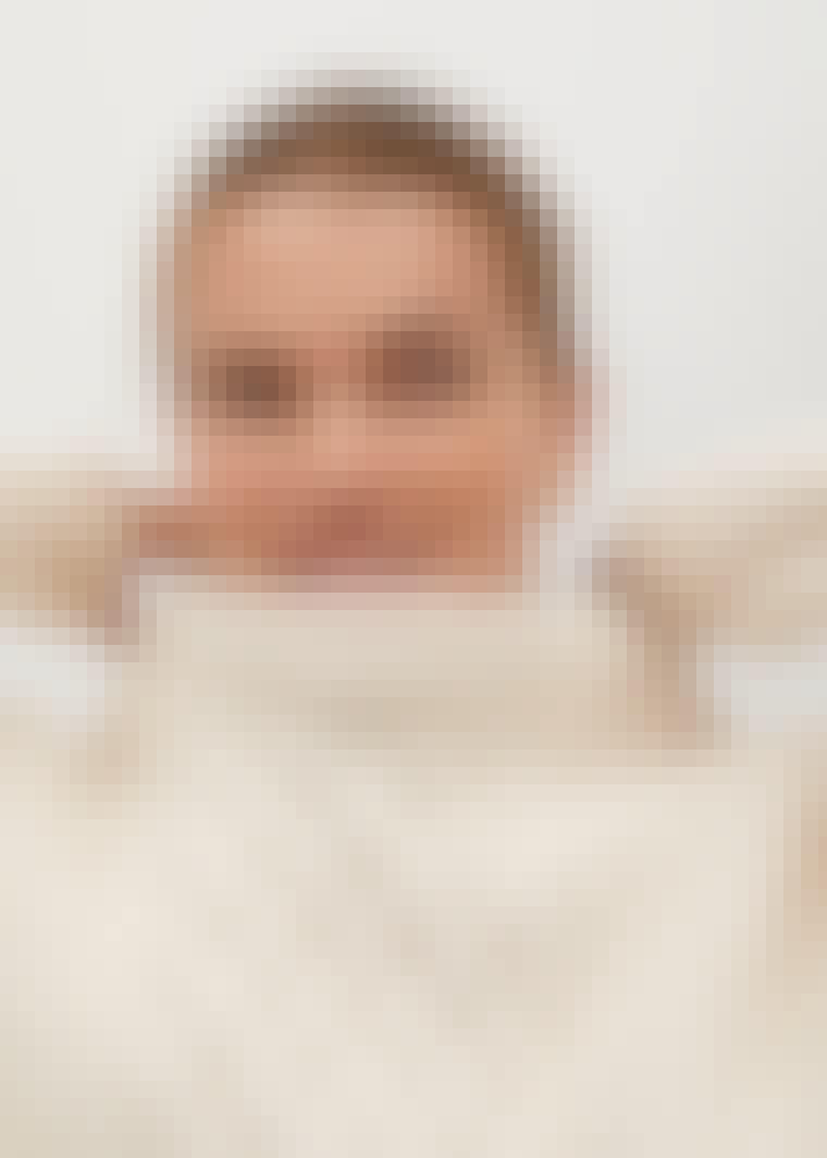 77017632_06_D1