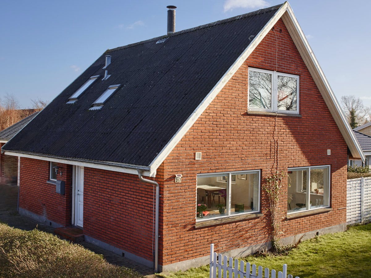 FØR: Huset her hænger lidt med skuffen og kunne trænge til en ansigtsløftning.