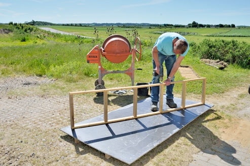 Sådan støber du selv dine fliser | goerdetselv.dk