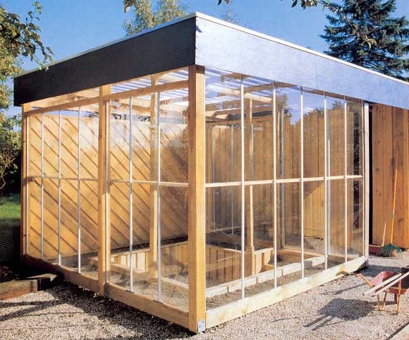 Carport med redskapsrom og drivhus
