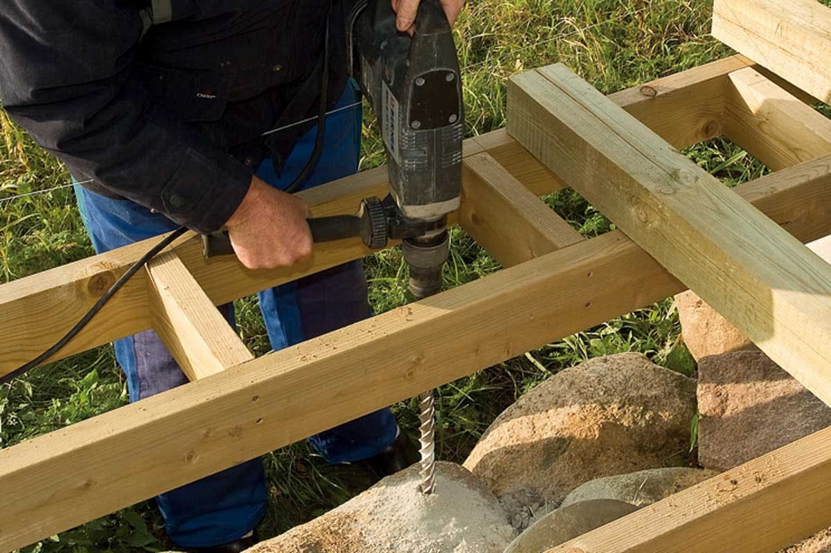 Stolpesko limet i natursten.