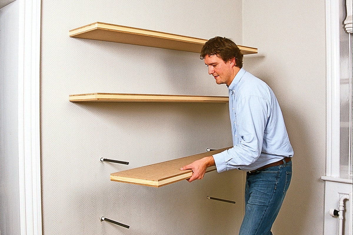 Hang Upp Skap Och Hyllor Pa Vaggen Gor Det Sjalv