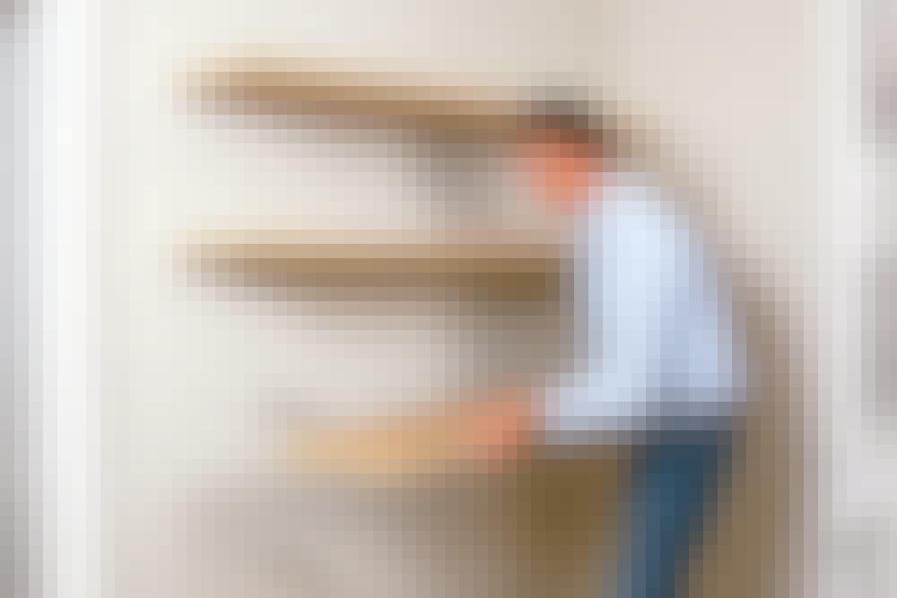 Hæng skabe og hylder på væggen | Gør Det Selv