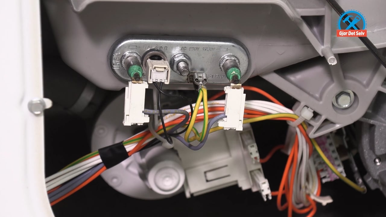 Vaskemaskin opp fra gulvet