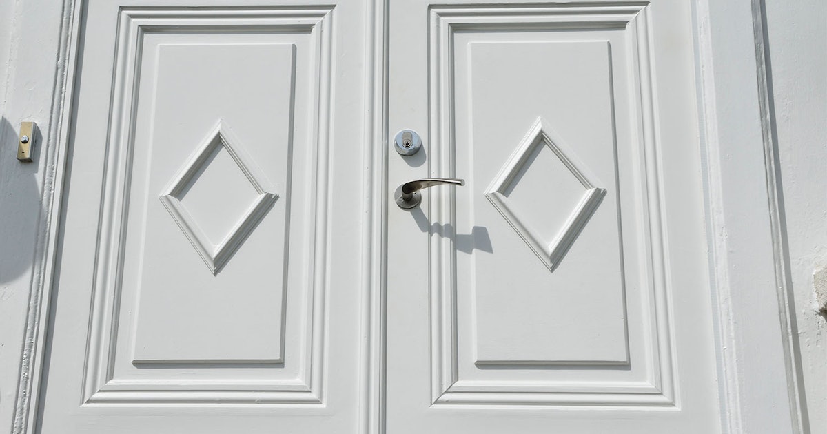 Lag din egen dør til uteboden: En komplett guide for håndverkere () Lag din egen dør til uteboden: En komplett guide for håndverkere