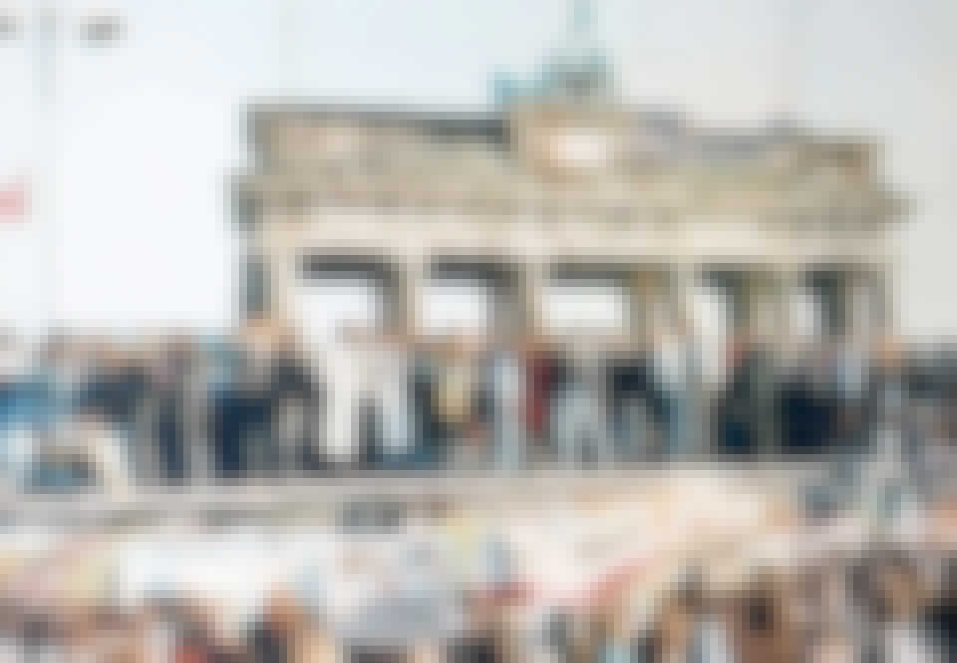 Berliinin muuri Brandenburgin portin edessä Berliinin muuri Brandenburgin portin edessä