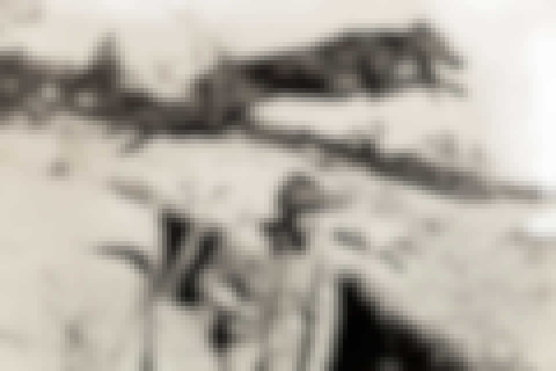 47114