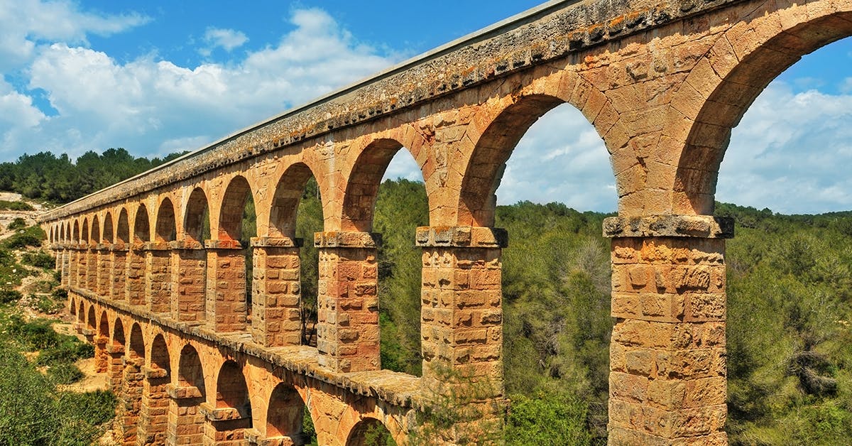 Aquaducten voorzagen Romeinse Rijk van water | historianet.nl