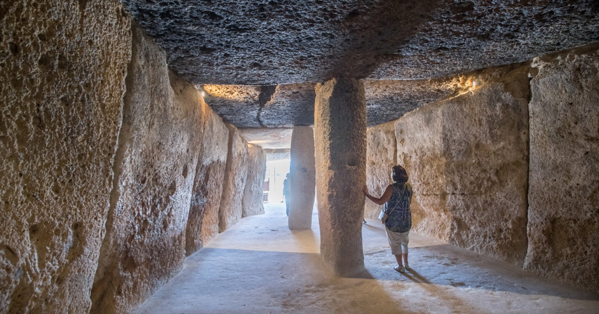 È così che gli abitanti dell’età della pietra costruirono gli enormi dolmen Minga È così che gli abitanti dell’età della pietra costruirono gli enormi dolmen Minga