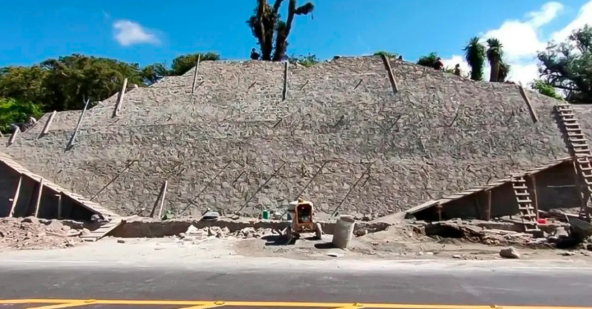 Vuosisatoja Vanha Pyramidi Paljastui Tiet iss Historianet fi vuosisatoja-vanha-pyramidi-paljastui-tiet-iss-historianet-fi