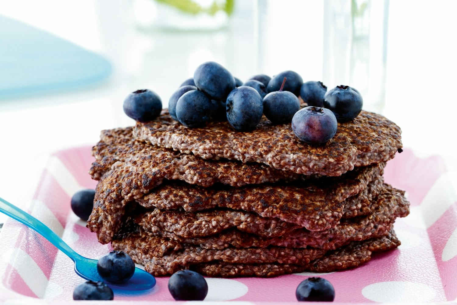 Recept med chiafrön: Chiapannkakor med kanel och blåbär | iform.se