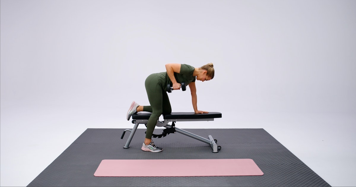 1-arm row – sådan laver du rygøvelsen (video) | iform.dk