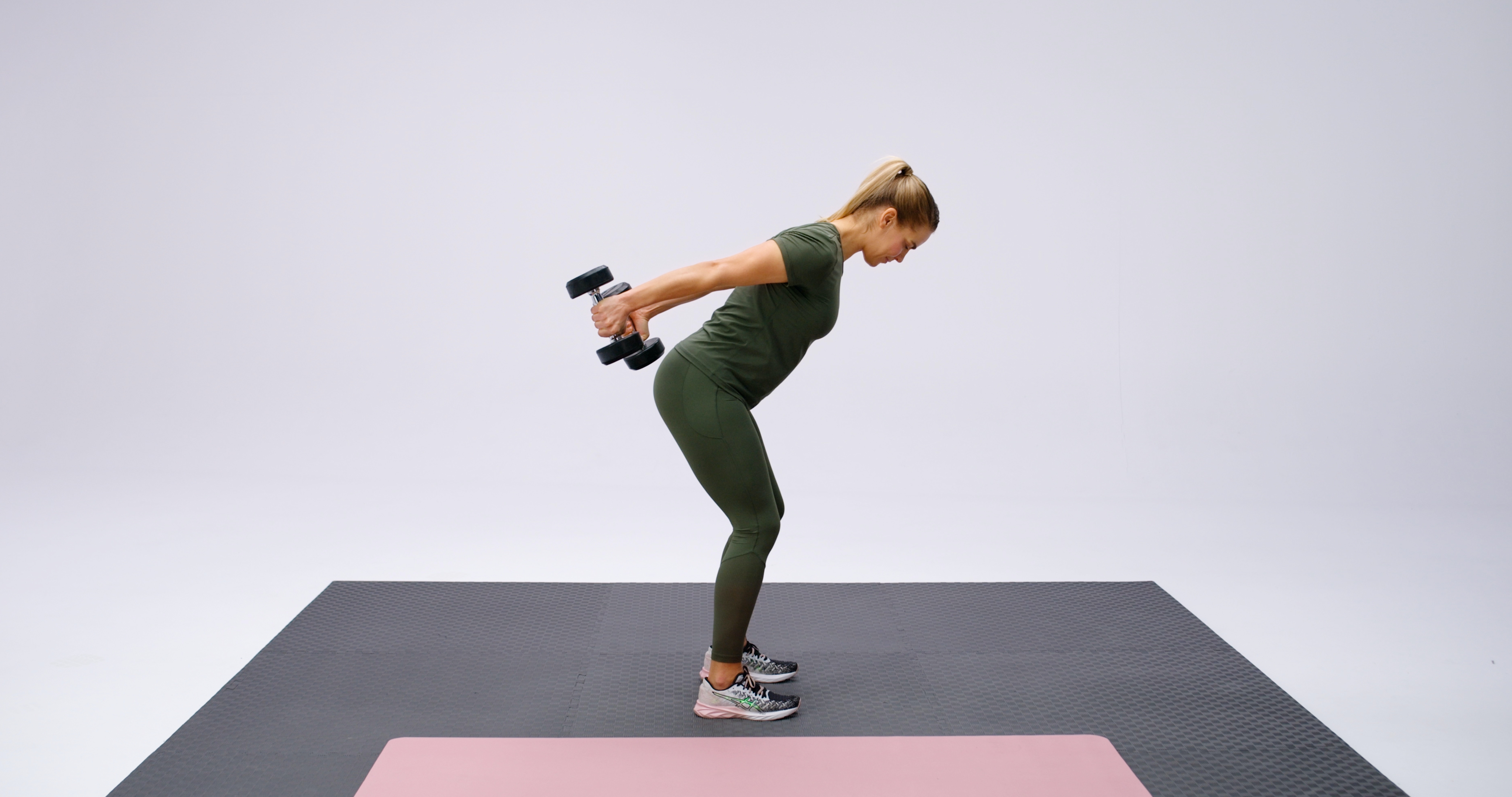 Triceps kickback så här gör du övningen (video) I FORM