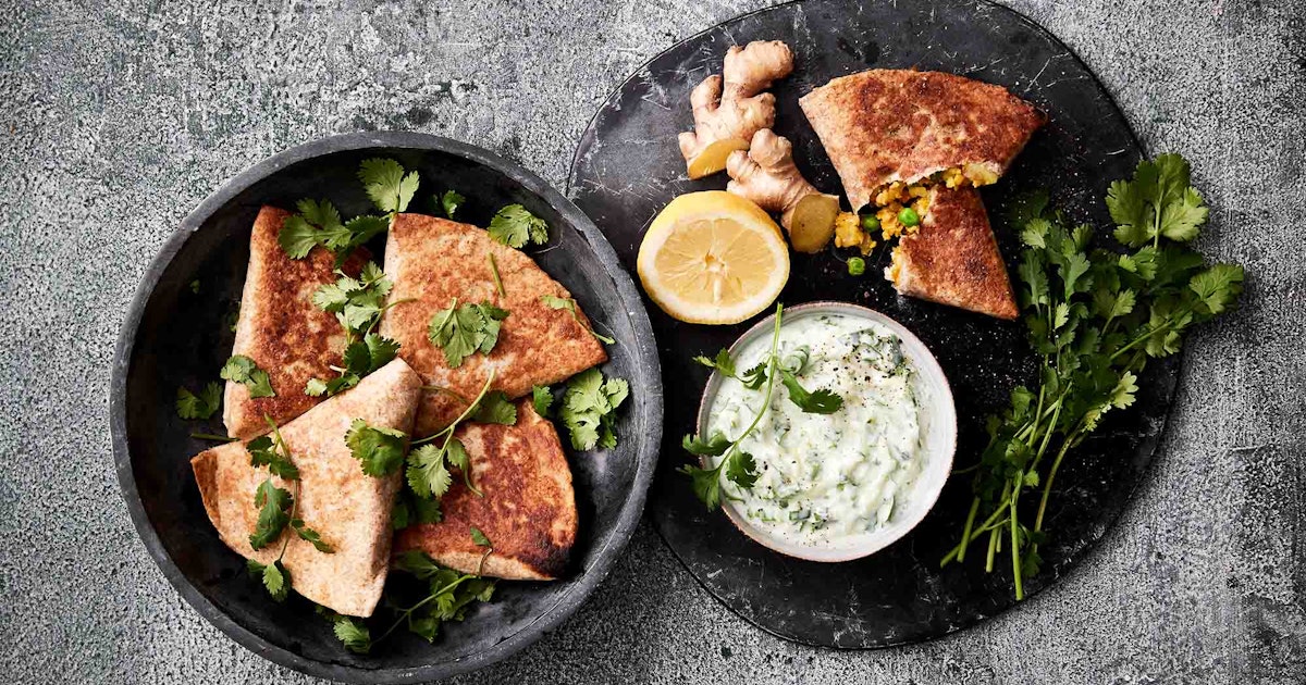 Opskrift: Vegetar samosa med raita dip | iform.dk