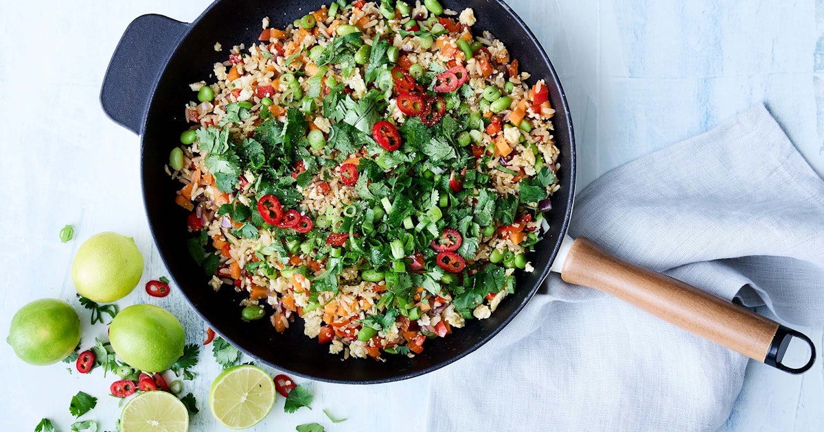 Stekt ris med grønnsaker og egg (oppskrift) | iform.nu