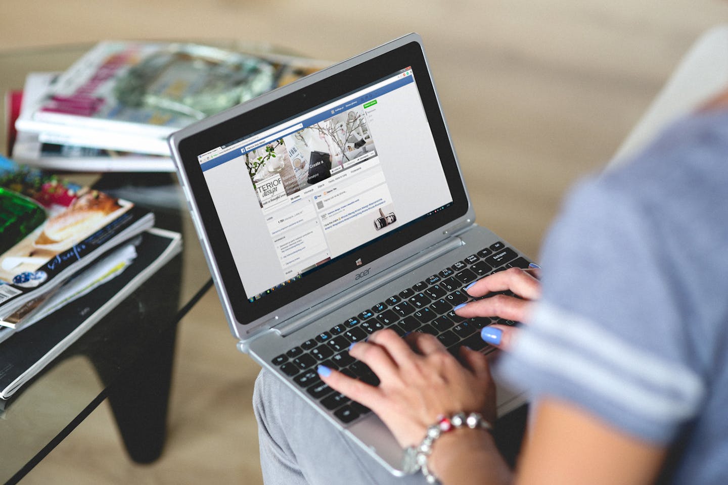 Facebook tabletti Facebook tabletti
