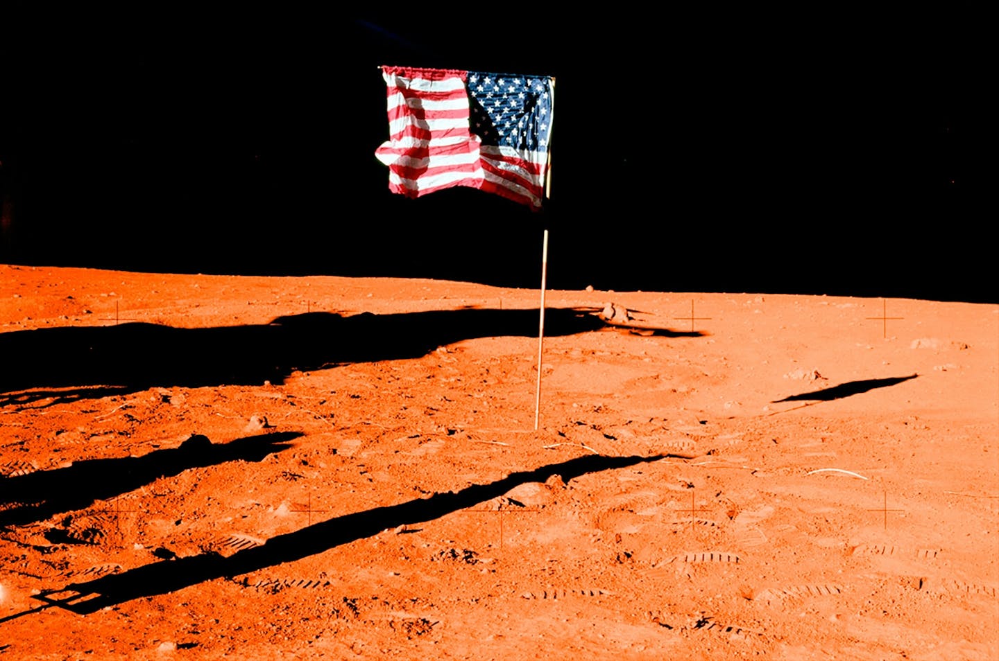 флаг сша на луне
