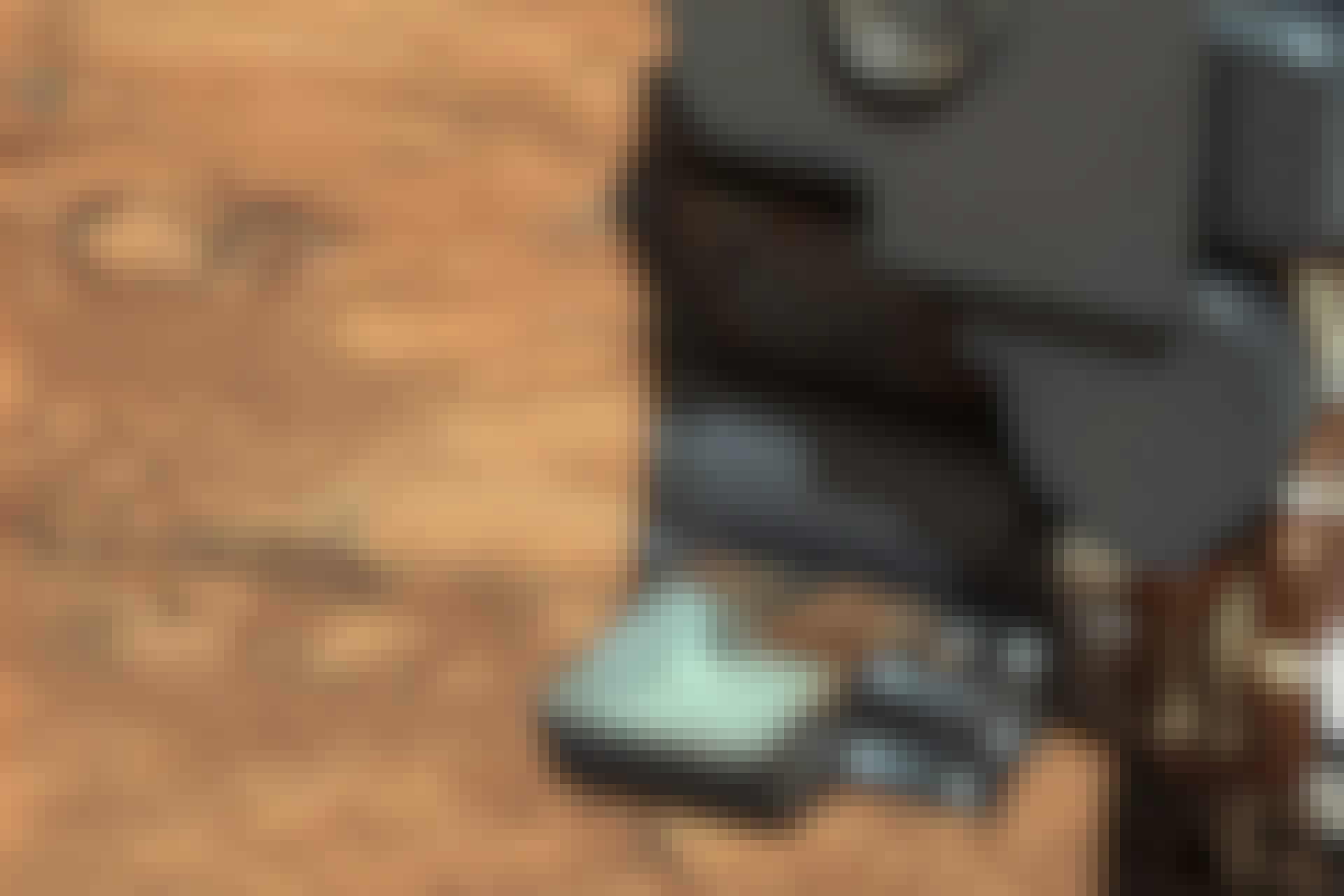 Blue dust on Mars