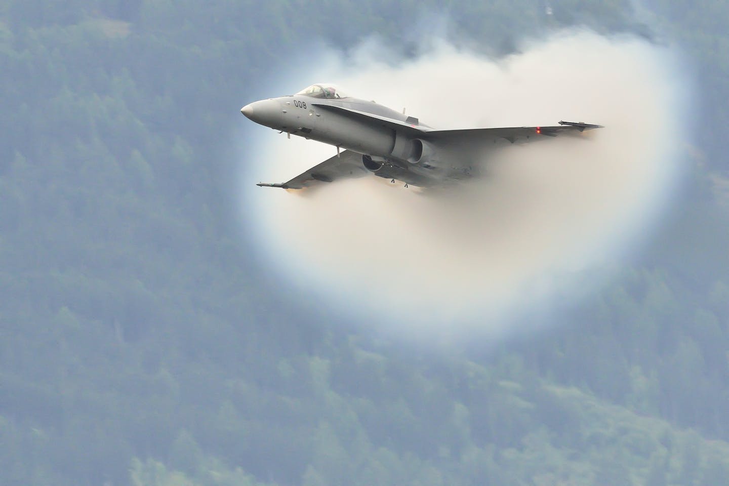 Sound barrier Sound barrier