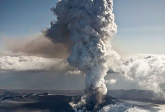 Vulkaner - Hvad er en vulkan og hvordan opstår vulkanudbrud? | Illvid.dk
