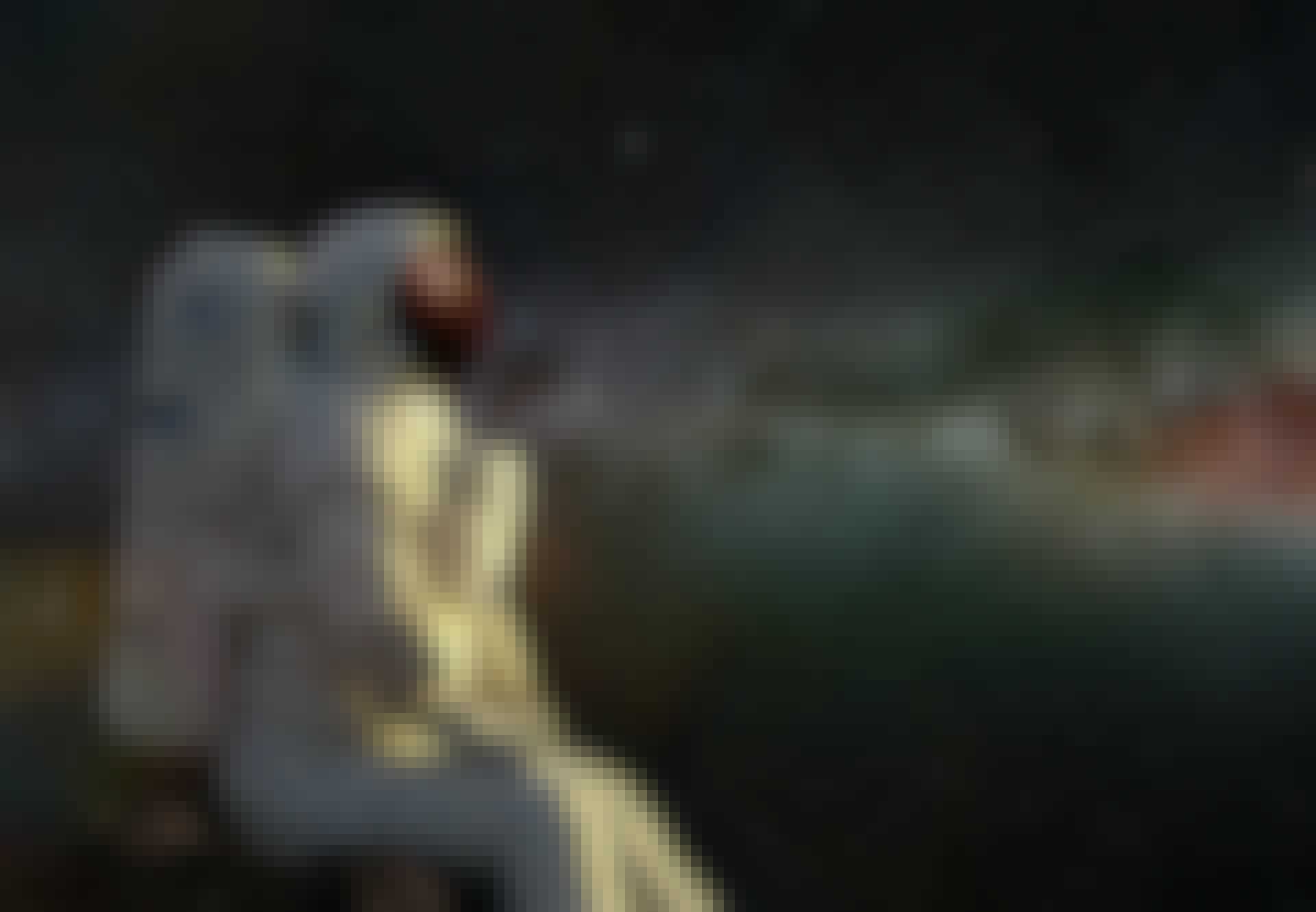 Astronaut kigger ud i det univers, vi aldrig kommer til at bo i. Astronaut kigger ud i det univers, vi aldrig kommer til at bo i.
