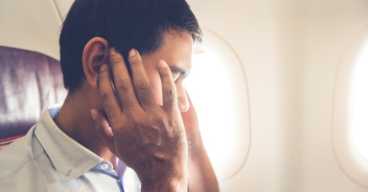 Daarom ploppen je oren in het vliegtuig | wibnet.nl