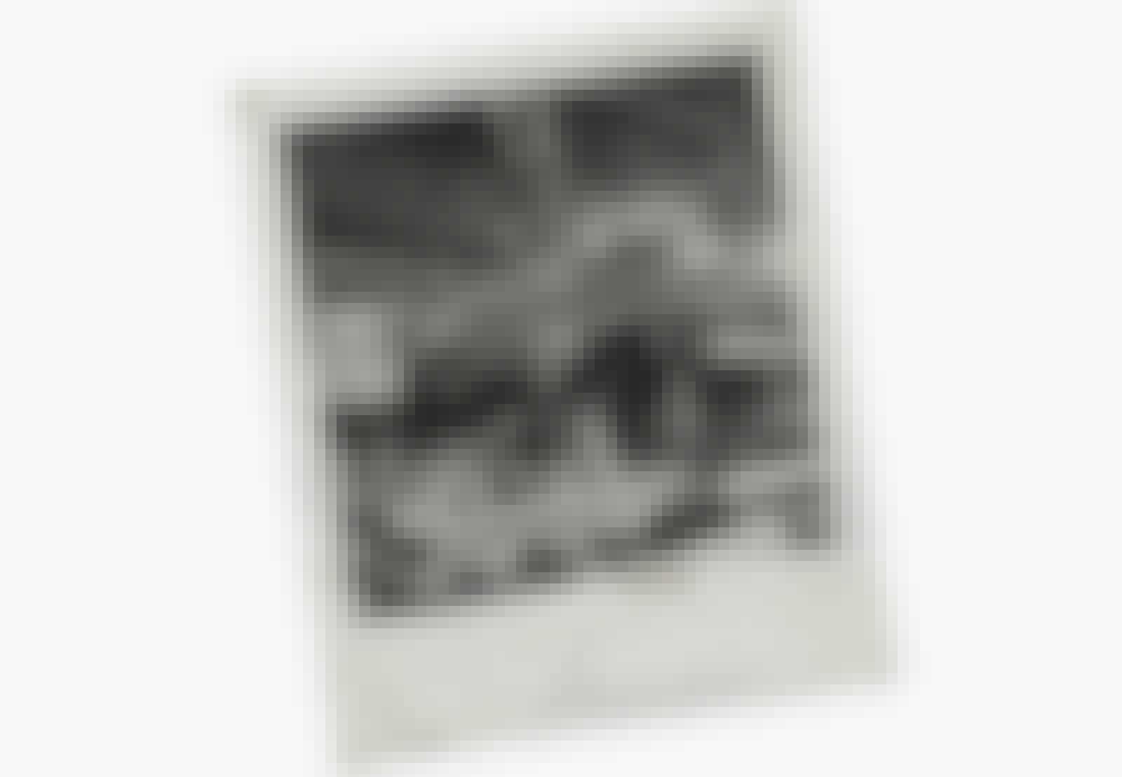 Reuzenmagneet trekt schroot aan Reuzenmagneet trekt schroot aan