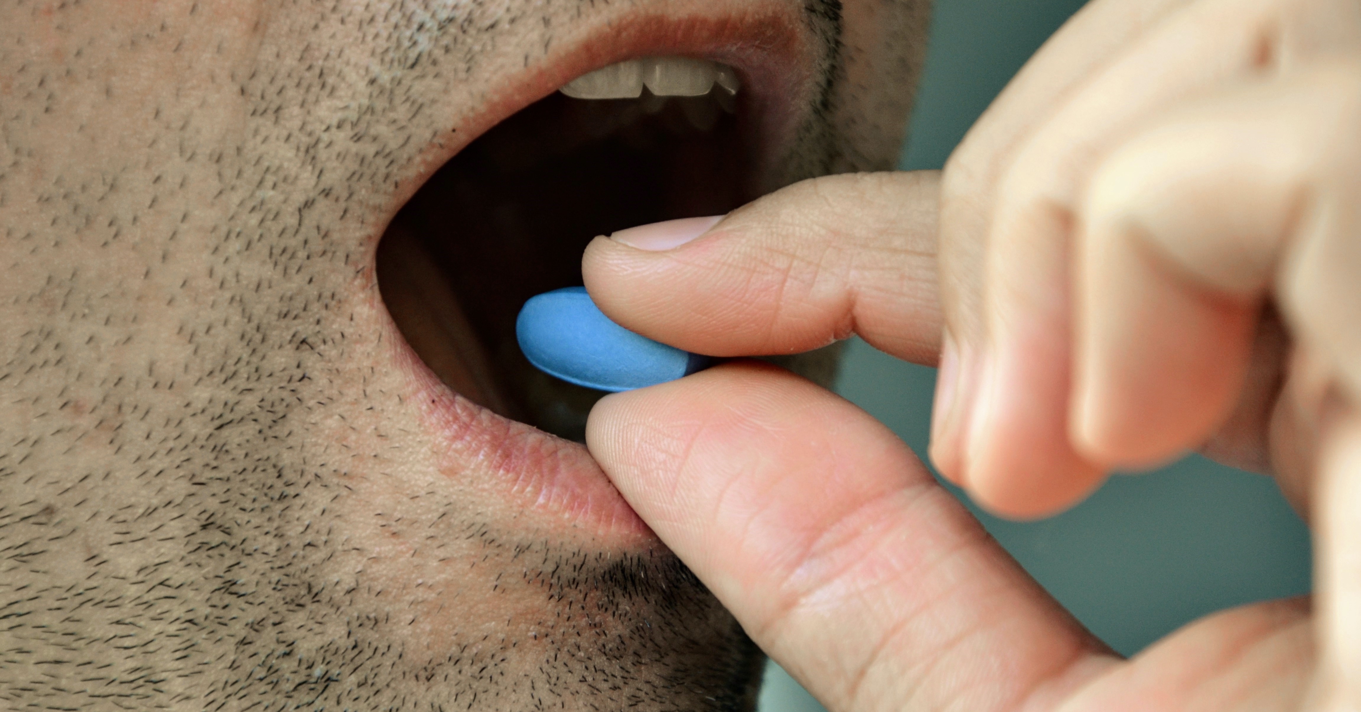 Viagra - Læs, hvad der er sandt og falsk om den blå pille her ...