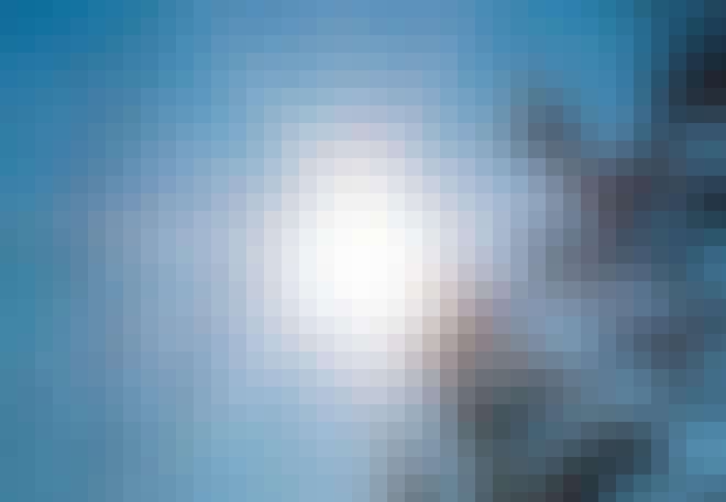 Vintersolverv - Solen skinner på en blå himmel Vintersolverv - Solen skinner på en blå himmel